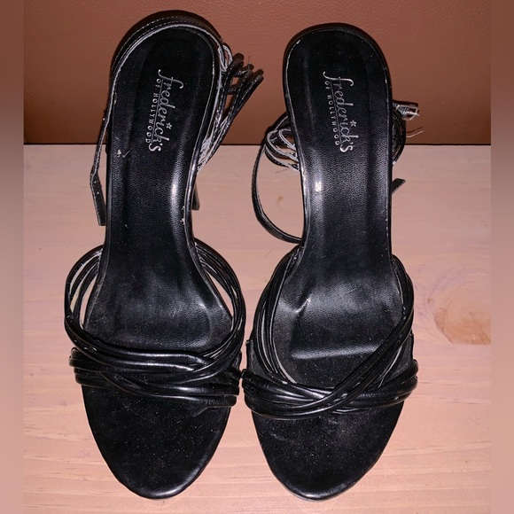 VINTAGE Fredericks of Hollywood 7 1/2 Black Vinyl Stilleto Sandals - Picture 2 of 10